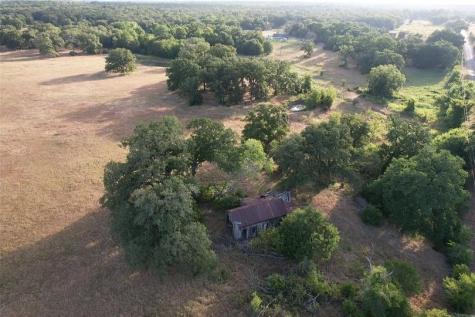 2542 County Road 306 Lexington TX 78947