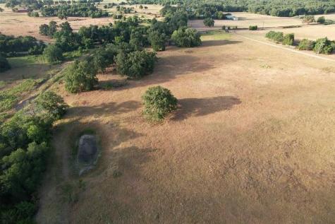 2542 County Road 306 Lexington TX 78947