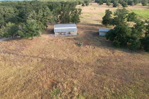 2542 County Road 306 Lexington TX 78947