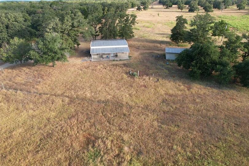 2542 County Road 306 Lexington TX 78947