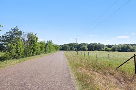 1310 N Nassau Road Round Top TX 78954
