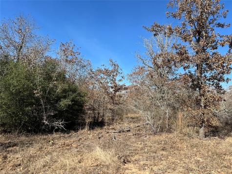- S Highway 183 Lockhart TX 78640