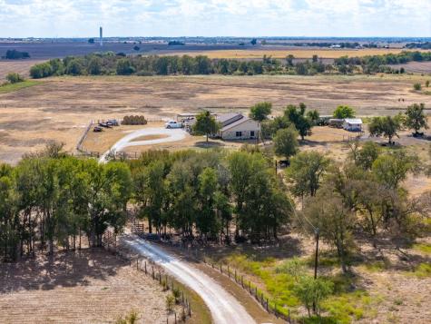 1801 County Road 470 Coupland TX 78615