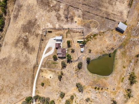 1801 County Road 470 Coupland TX 78615