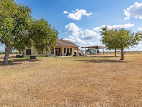 1801 County Road 470 Coupland TX 78615