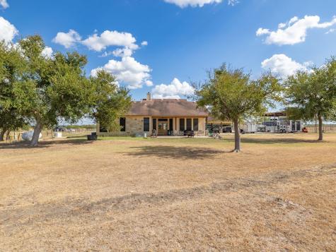 1801 County Road 470 Coupland TX 78615