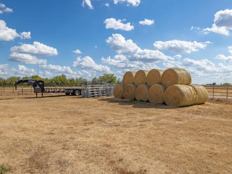 1801 County Road 470 Coupland TX 78615