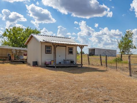 1801 County Road 470 Coupland TX 78615