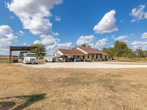 1801 County Road 470 Coupland TX 78615