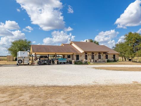 1801 County Road 470 Coupland TX 78615