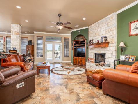 1801 County Road 470 Coupland TX 78615