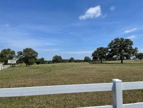 1583 S Us Highway 77 Highway Giddings TX 78942