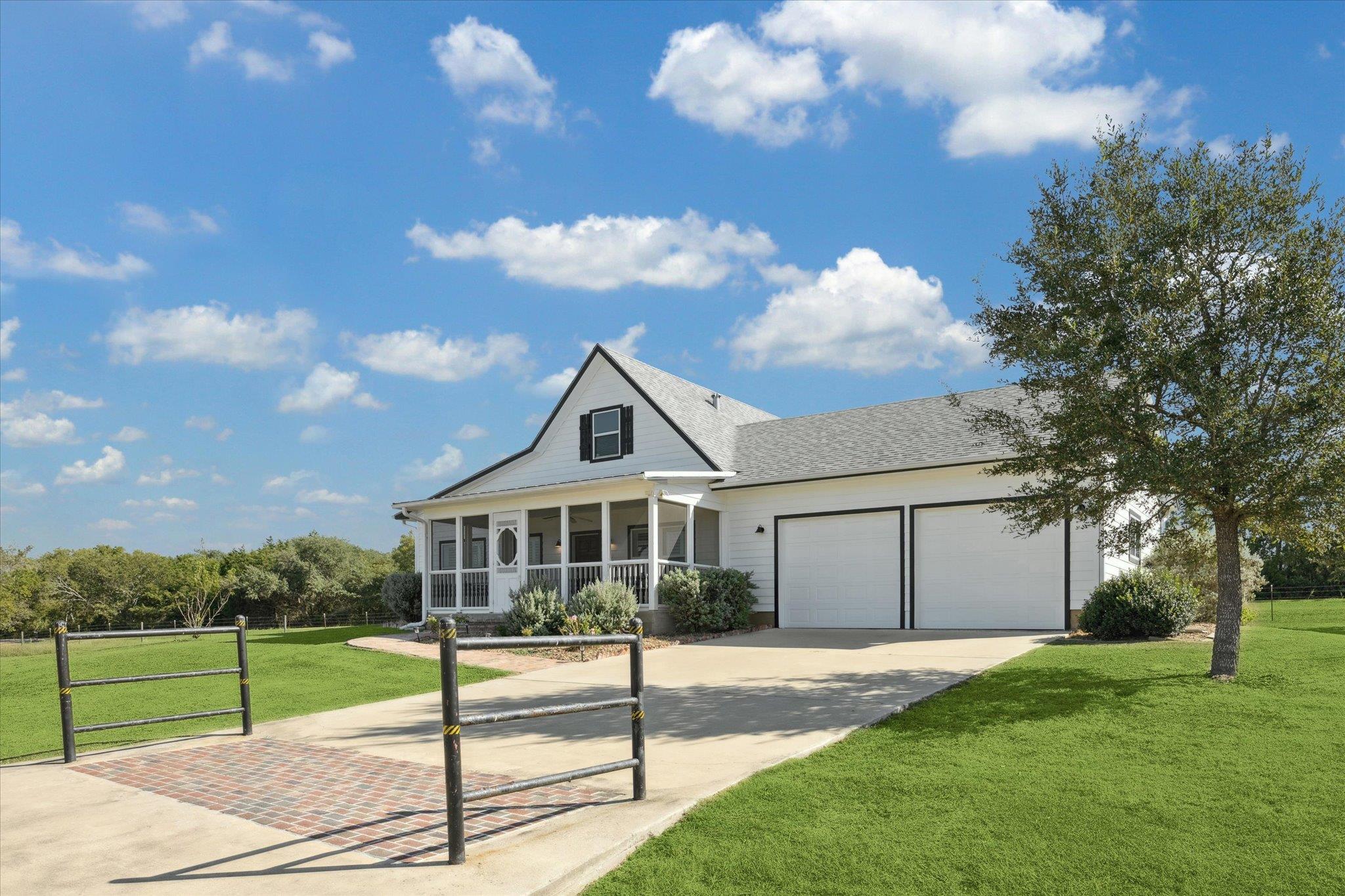 5100 Jaeger Road Burton TX 77835