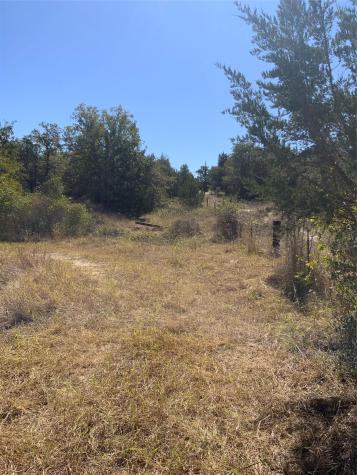 000 County Road 304 Lexington TX 78947
