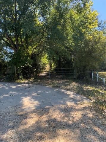 000 County Road 304 Lexington TX 78947