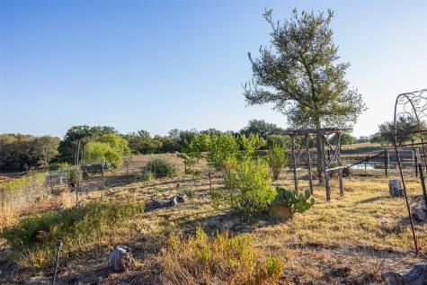 3270 Fm 671 Luling TX 78648