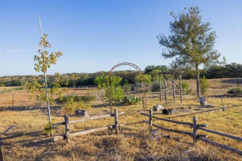 3270 Fm 671 Luling TX 78648