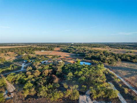 3270 Fm 671 Luling TX 78648