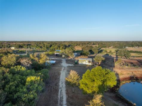 3270 Fm 671 Luling TX 78648
