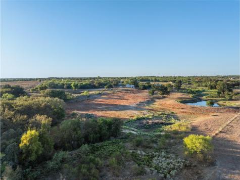 3270 Fm 671 Luling TX 78648