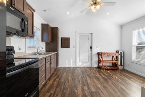 3270 Fm 671 Luling TX 78648
