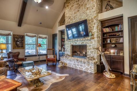 3336 County Road 326 Lexington TX 78947
