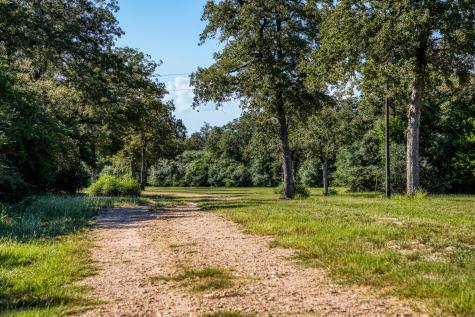 3336 County Road 326 Lexington TX 78947