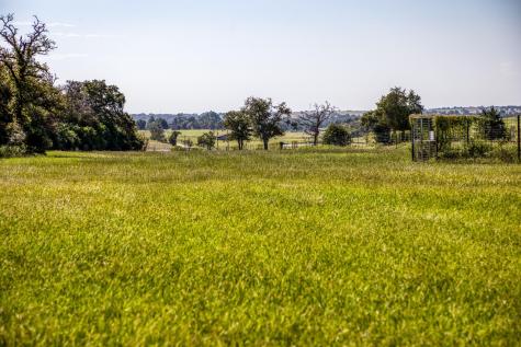 3336 County Road 326 Lexington TX 78947