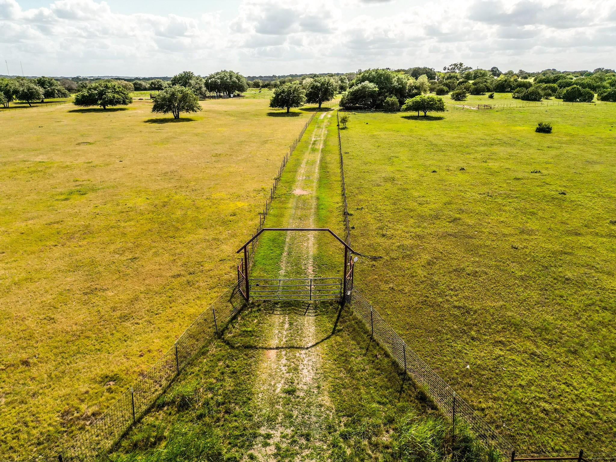 1220 County Road 225 Briggs TX 78608