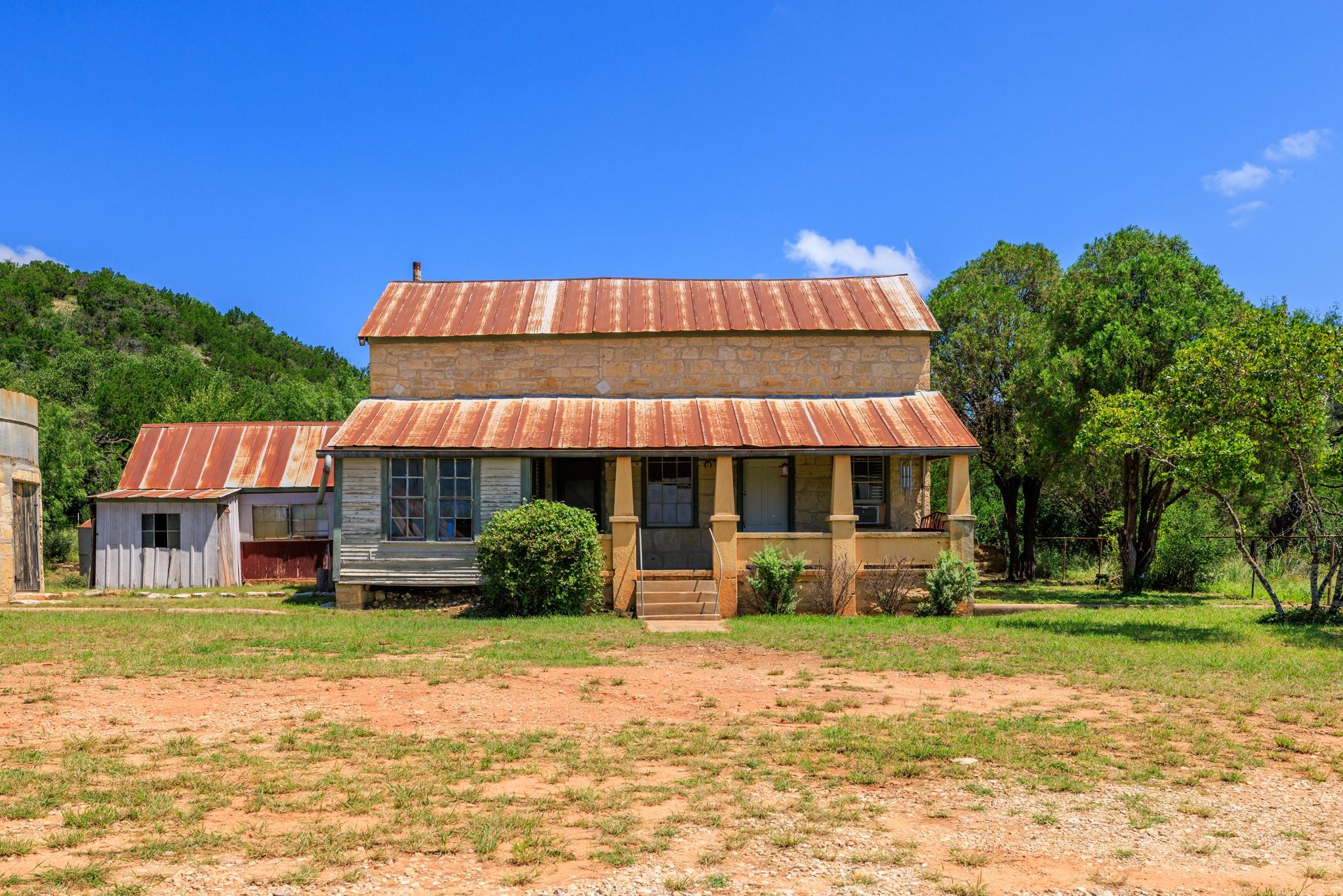 1825 Onion Creek Road Mason TX 78618