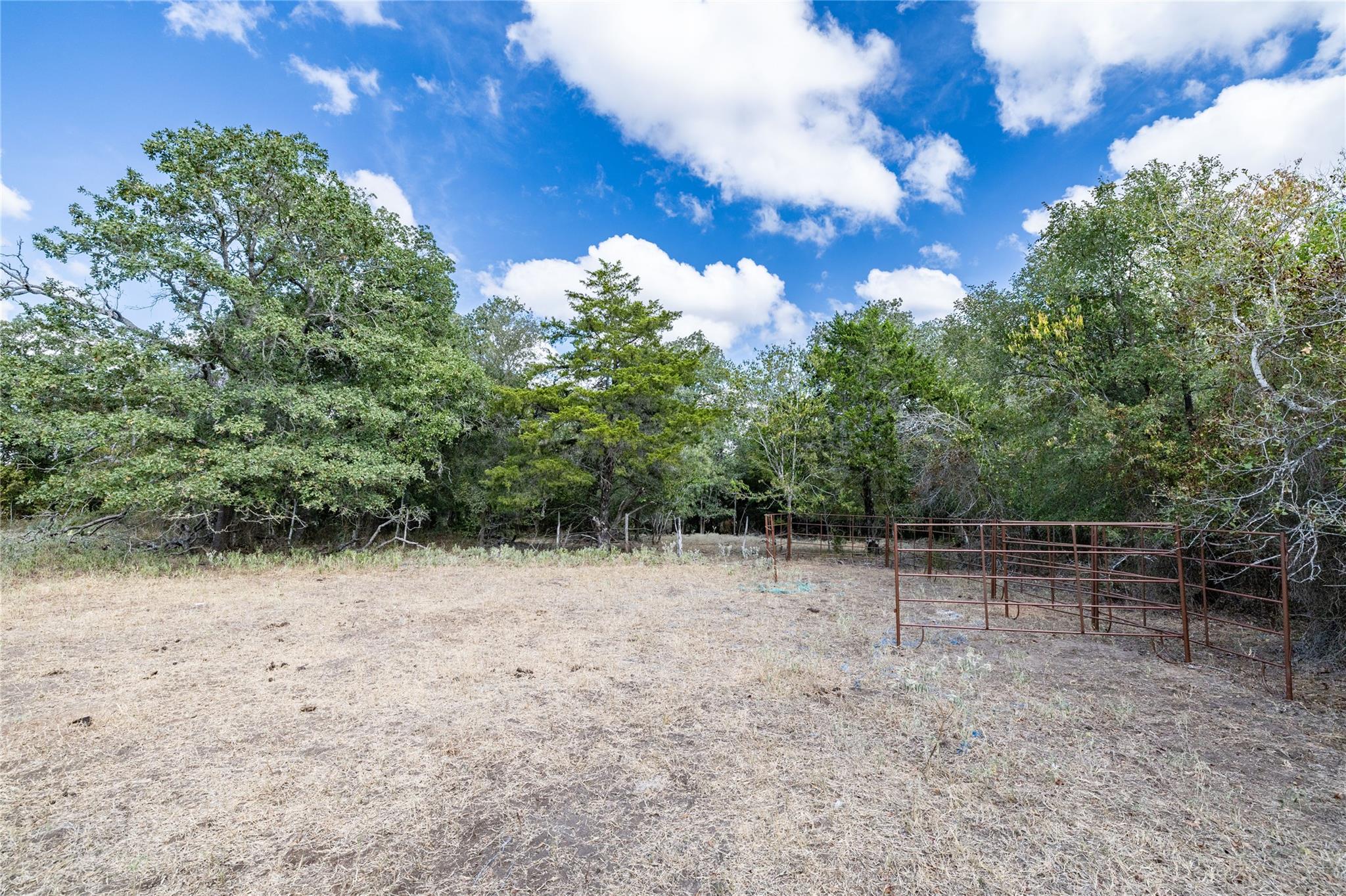 1350 Cattlemens Row Lockhart TX 78644