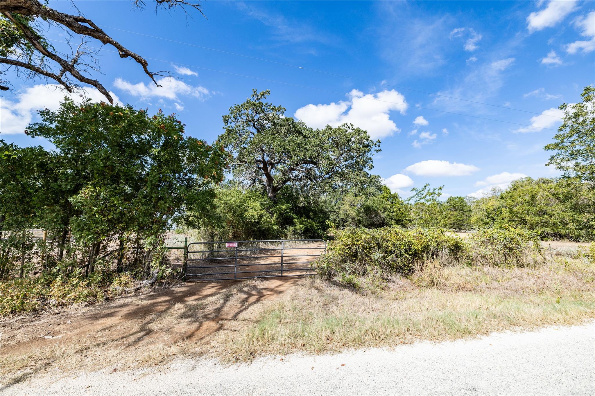 1350 Cattlemens Row Lockhart TX 78644