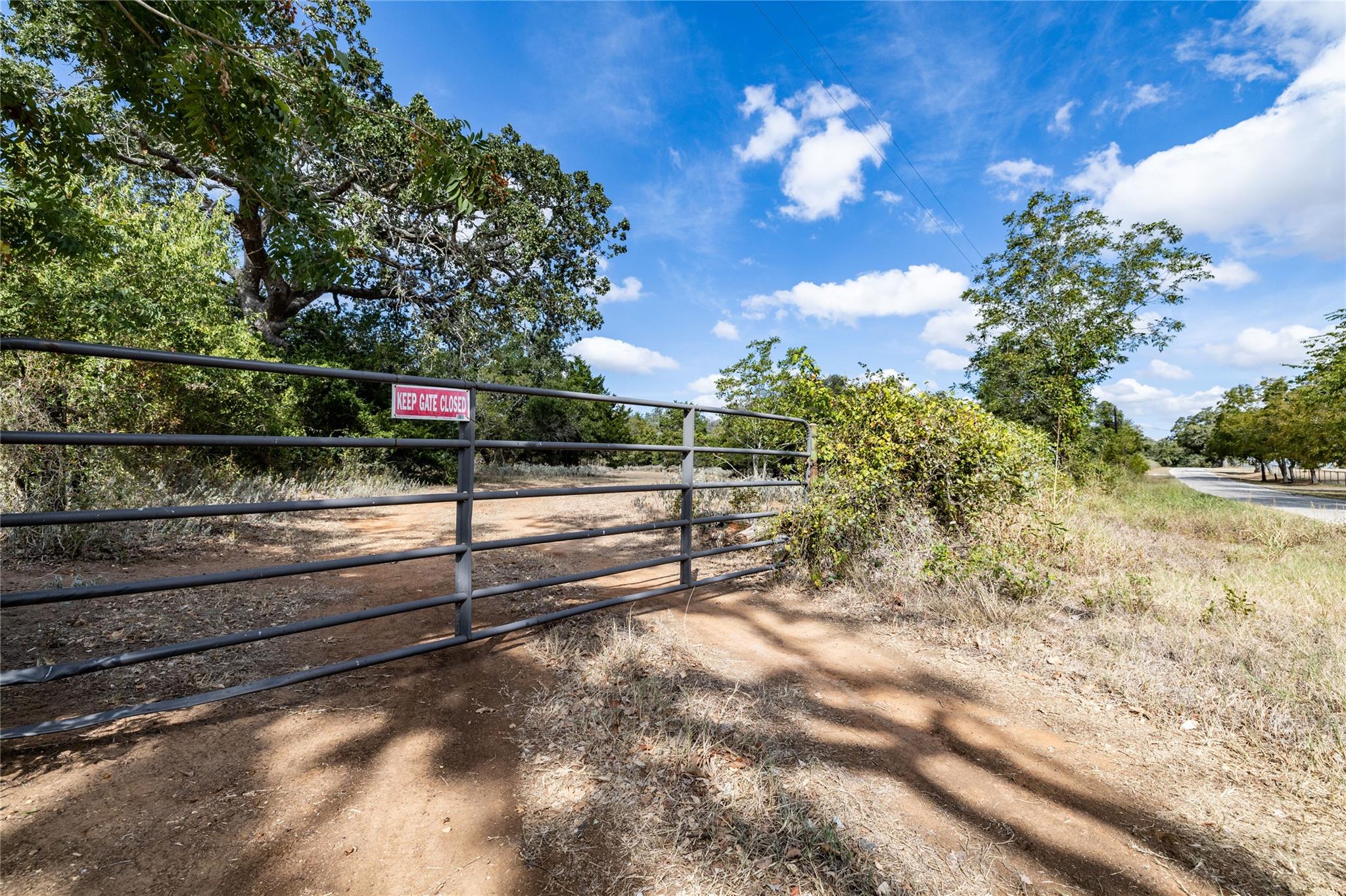 1350 Cattlemens Row Lockhart TX 78644