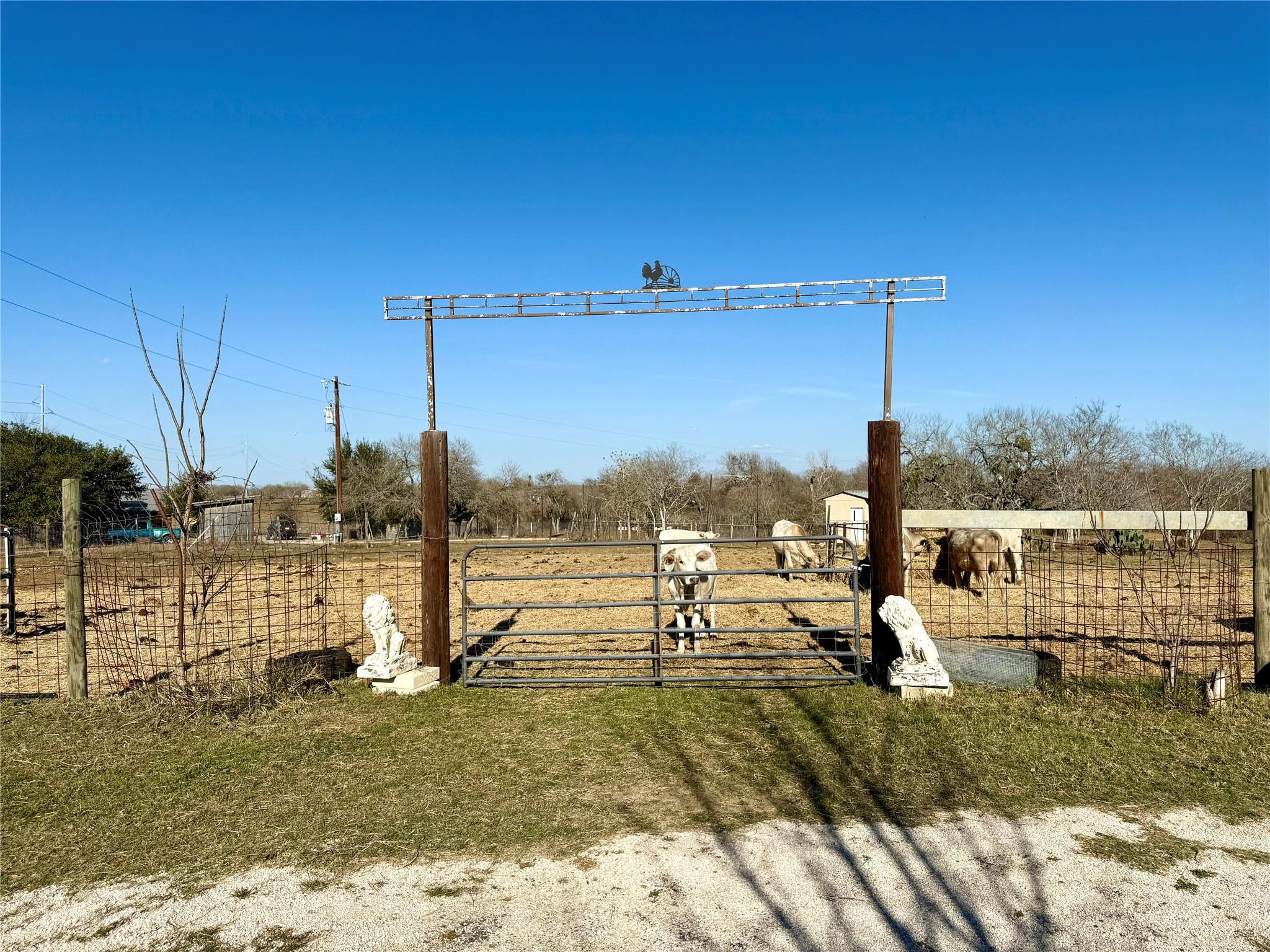 685 Fox Lane Lockhart TX 78644