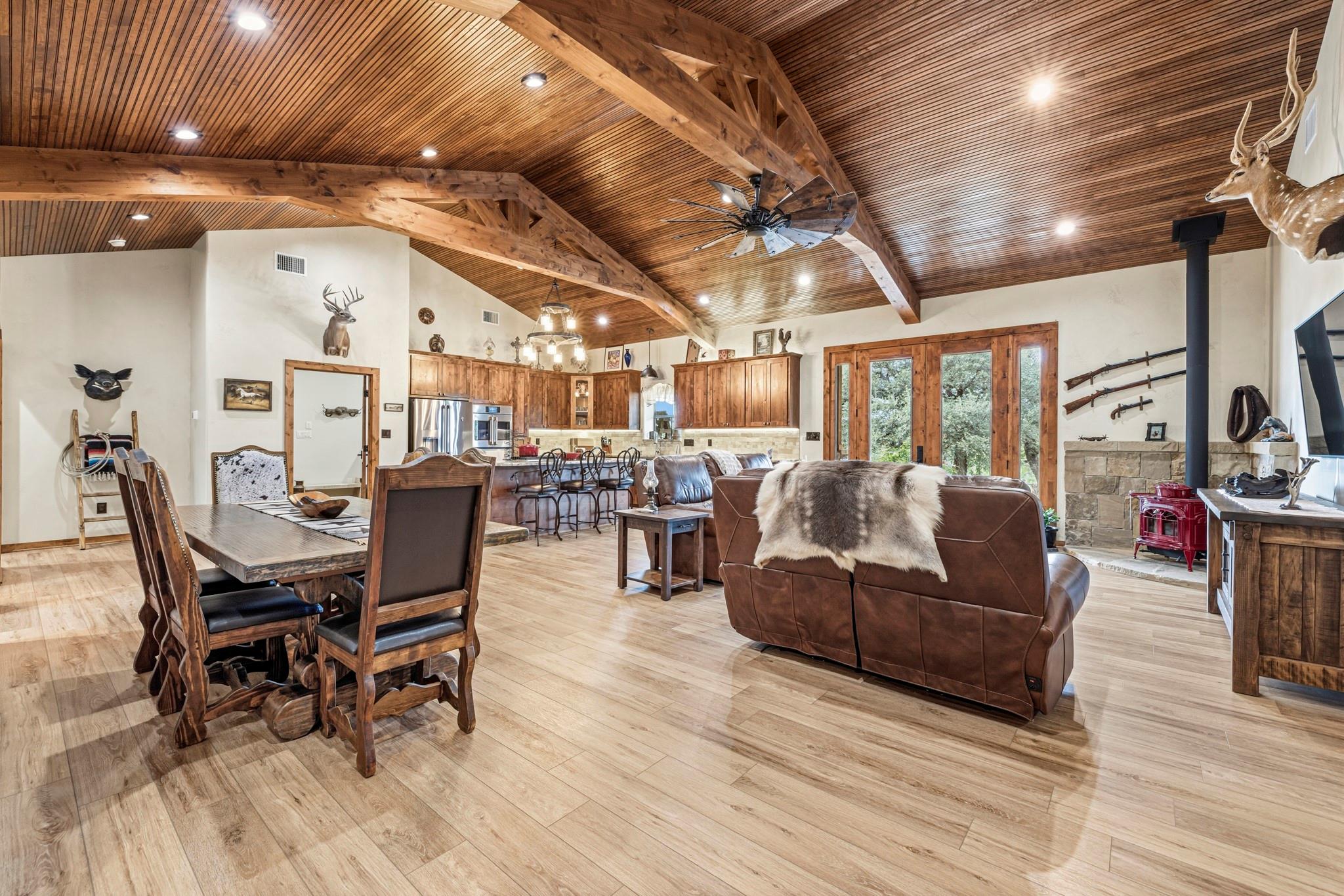 3724 Ranch Road 3347 Round Mountain TX 78663