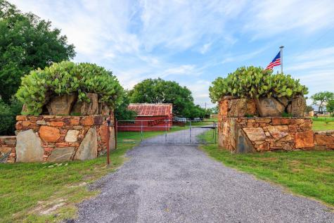 3724 Ranch Road 3347 Round Mountain TX 78663
