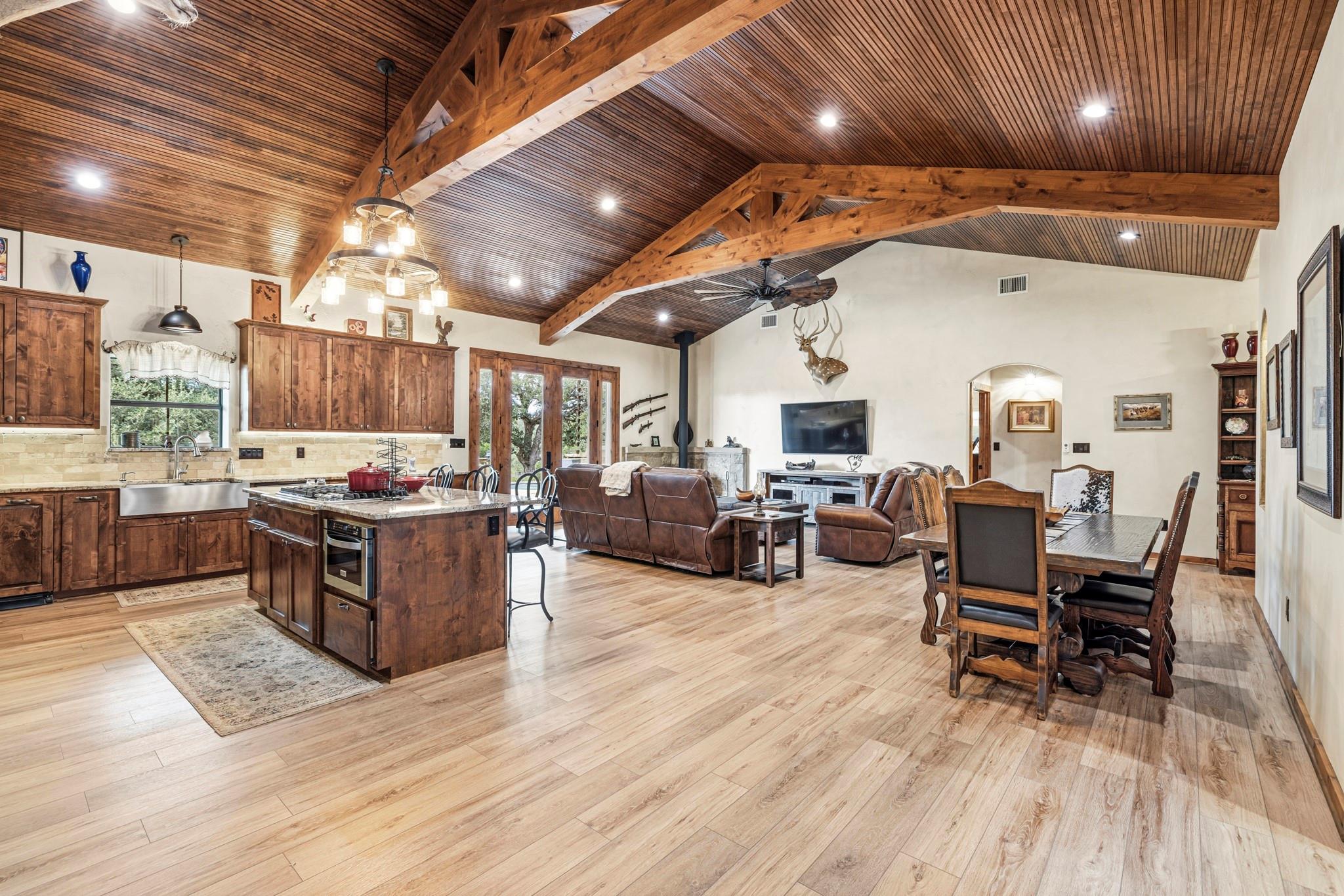 3724 Ranch Road 3347 Round Mountain TX 78663