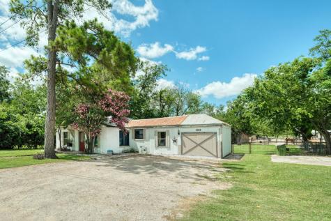 1032 County Road 340 Burnet TX 78611