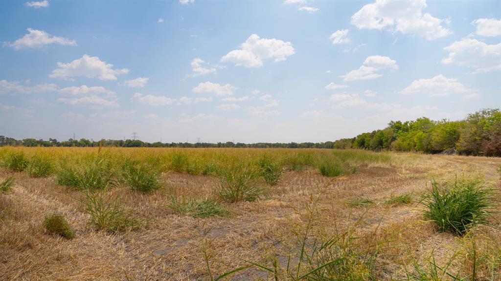 5647 Creek 429 Thorndale TX 76577