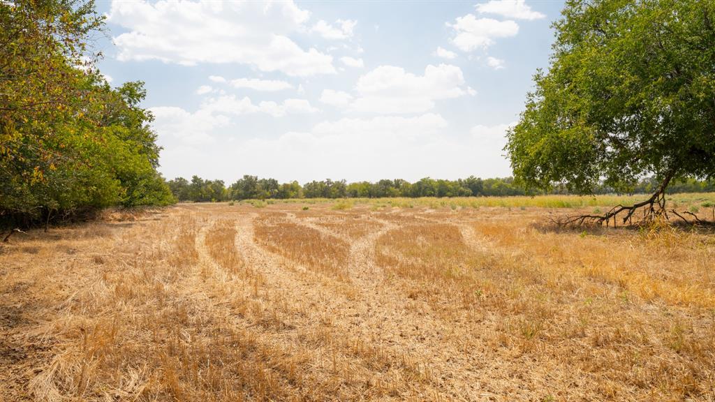 5647 Creek 429 Thorndale TX 76577