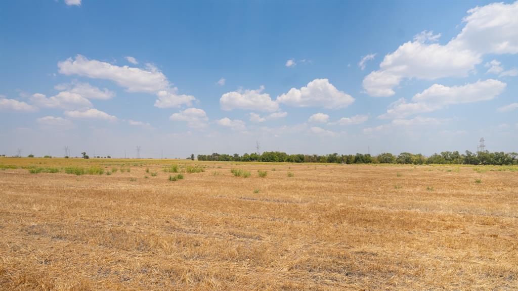 5647 Creek 429 Thorndale TX 76577