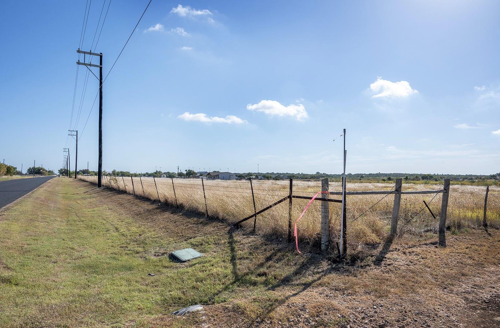 1841 County Road 305 Jarrell TX 76537