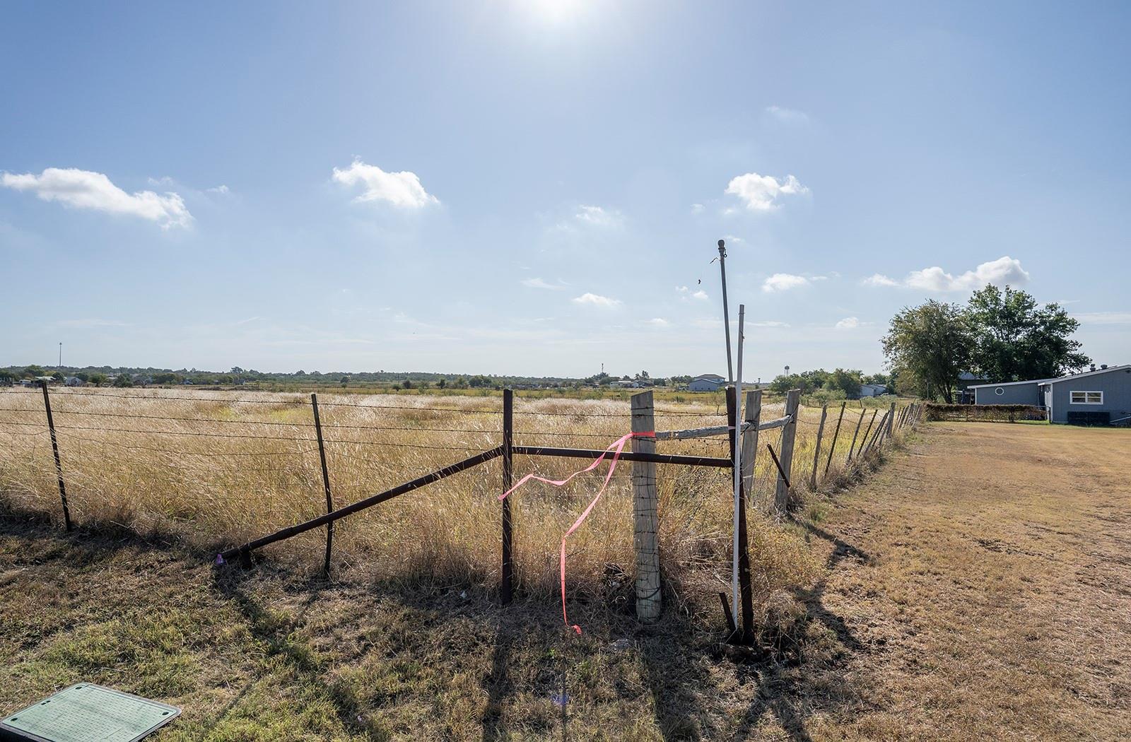 1841 County Road 305 Jarrell TX 76537