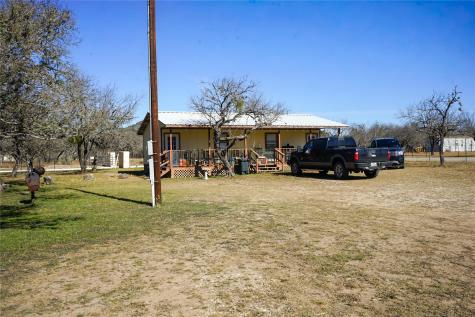 831 Magers Road Concan TX 78838