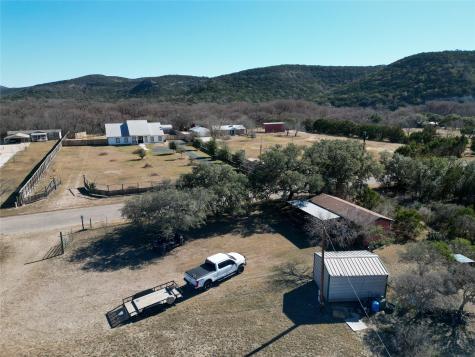 831 Magers Road Concan TX 78838