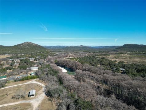 831 Magers Road Concan TX 78838