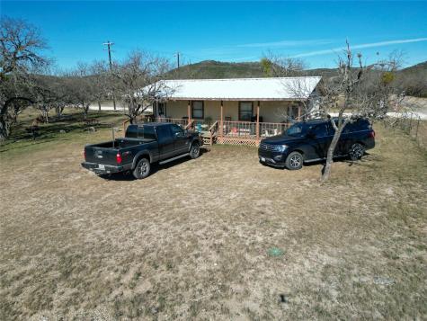 831 Magers Road Concan TX 78838