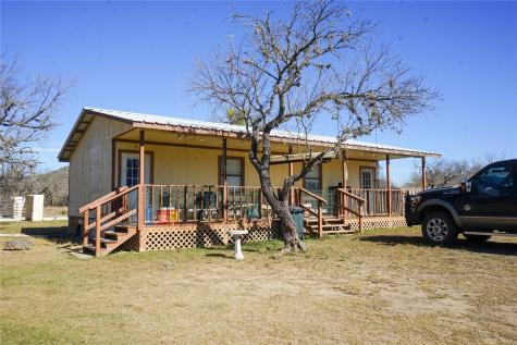 831 Magers Road Concan TX 78838
