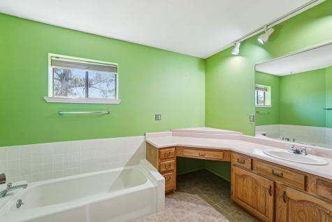 407 Country Lane Mcdade TX 78650