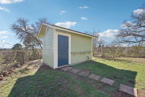 407 Country Lane Mcdade TX 78650